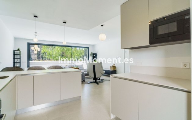Bestaande woning - Vrijstaande villa - Estepona  - Estepona Centro