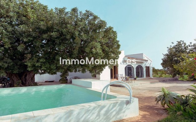 Resale - Country house - Inland  - Alhaurín el Grande Centro