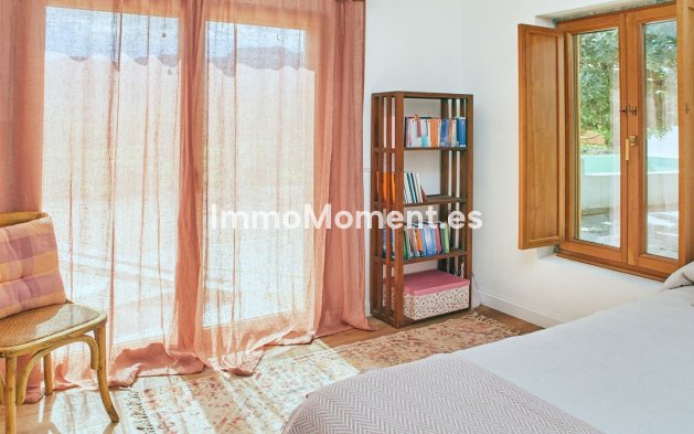 Resale - Country house - Inland  - Alhaurín el Grande Centro