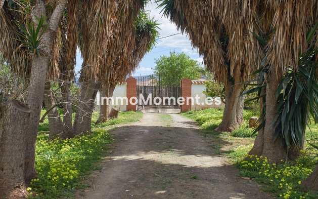 Resale - Country house - Inland  - Alhaurín el Grande Centro