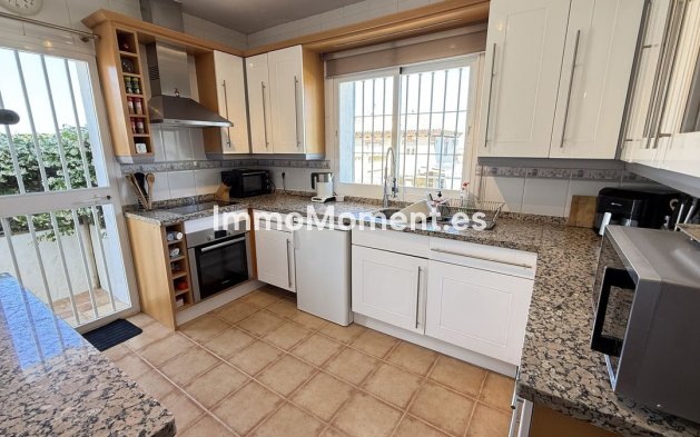 Resale - Detached villa - Inland  - Coín