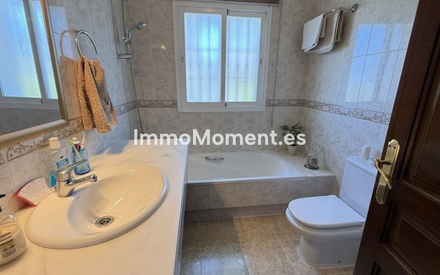 Resale - Detached villa - Inland  - Coín