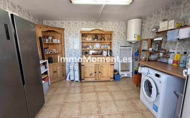 Resale - Detached villa - Inland  - Coín