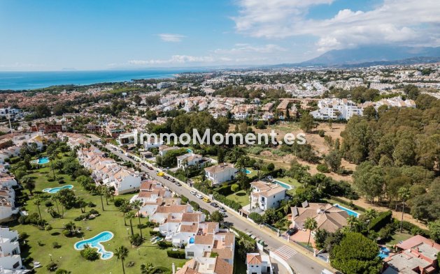 Revente - Maison mitoyenne - Estepona  - Atalaya