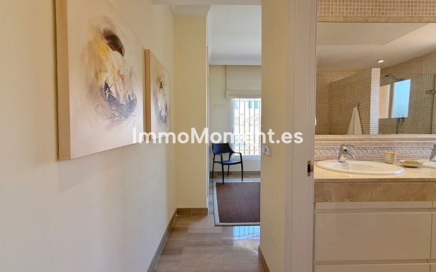 Resale - Apartment - Marbella - Elviria
