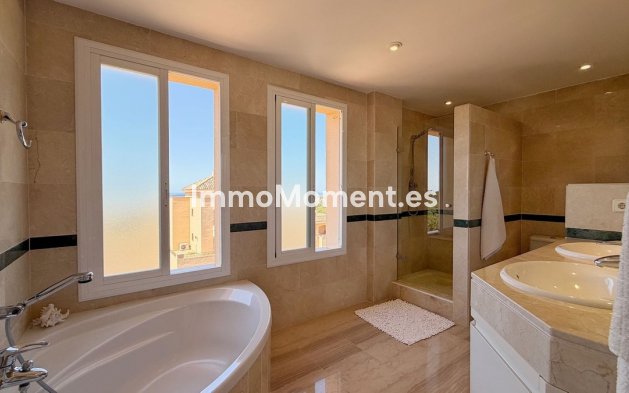 Resale - Apartment - Marbella - Elviria