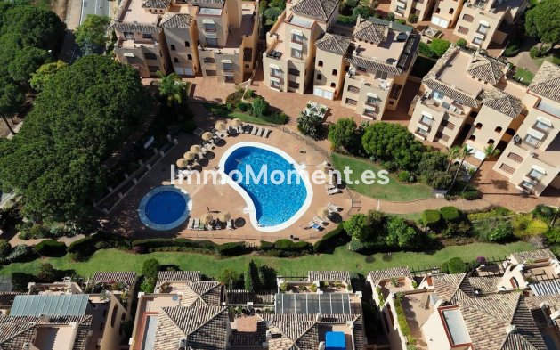 Resale - Apartment - Marbella - Elviria