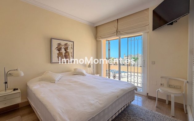 Resale - Apartment - Marbella - Elviria