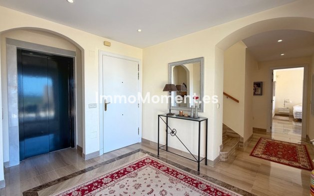 Resale - Apartment - Marbella - Elviria