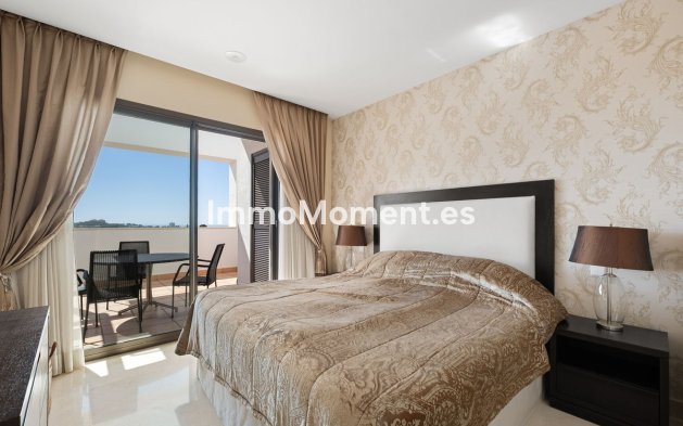 Resale - Apartment - Benahavís - La Quinta