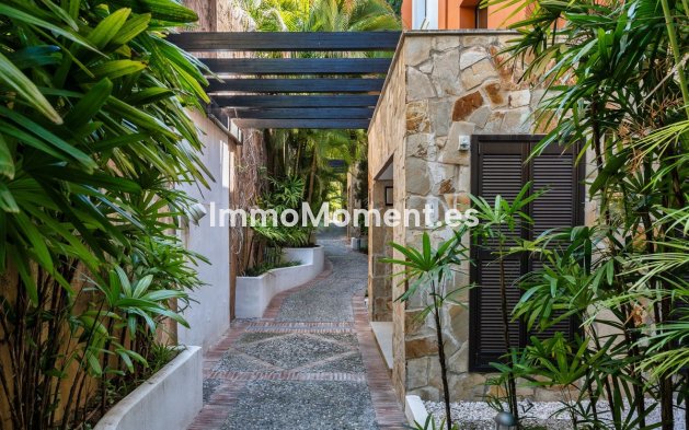 Resale - Apartment - Benahavís - La Quinta