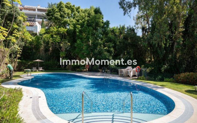 Resale - Apartment - Benahavís - La Quinta
