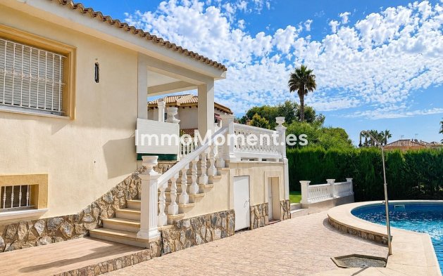 Resale - Detached villa - Orihuela - Cabo roig - La Zenia