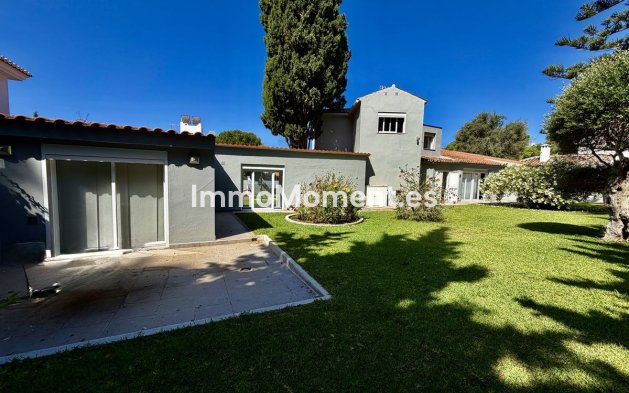 Bestaande woning - Vrijstaande villa - Marbella - Cabopino