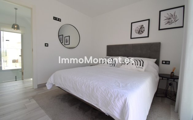 Wiederverkauf - Freistehende Villa - Orihuela - Cabo roig - La Zenia