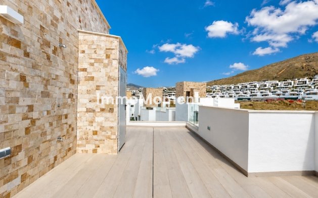 Obra nueva - Villa independiente - Finestrat