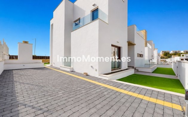 Obra nueva - Villa independiente - Finestrat