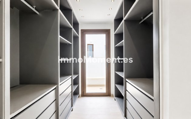 Obra nueva - Villa independiente - Finestrat