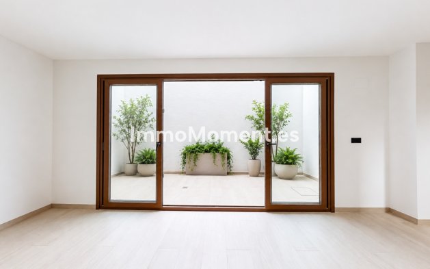 Obra nueva - Villa independiente - Finestrat