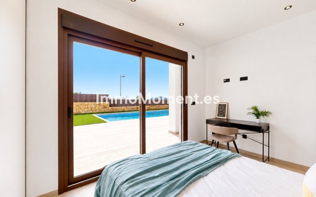 Obra nueva - Villa independiente - Finestrat