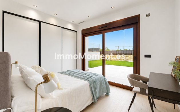 Obra nueva - Villa independiente - Finestrat