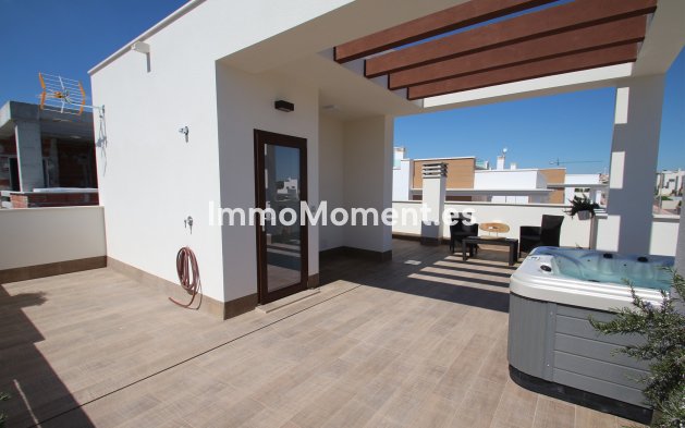 Obra nueva - Villa independiente - Playa Paraiso