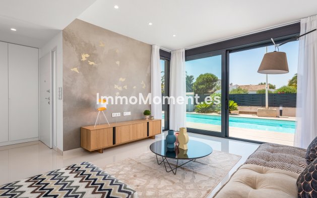 Obra nueva - Villa independiente - Playa Paraiso
