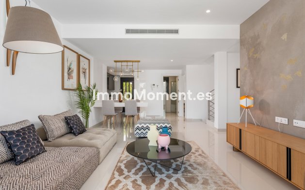 Obra nueva - Villa independiente - Playa Paraiso