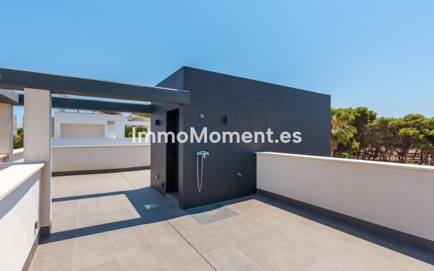 Obra nueva - Villa independiente - Playa Paraiso
