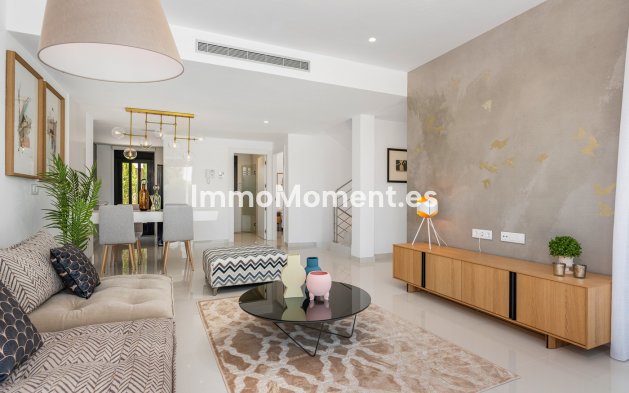 Obra nueva - Villa independiente - Playa Paraiso