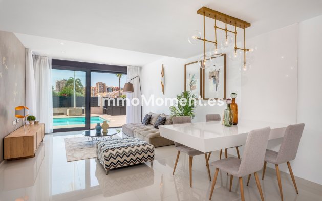 Obra nueva - Villa independiente - Playa Paraiso