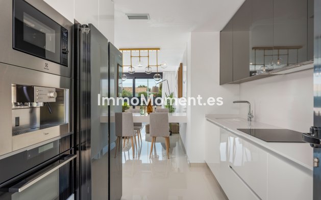 Obra nueva - Villa independiente - Playa Paraiso