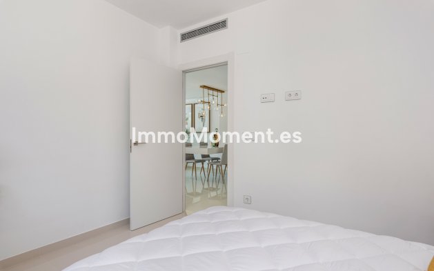 Obra nueva - Villa independiente - Playa Paraiso