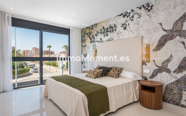 Obra nueva - Villa independiente - Playa Paraiso
