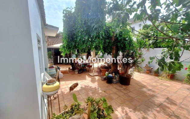 Resale - Detached villa - Marbella - Costabella