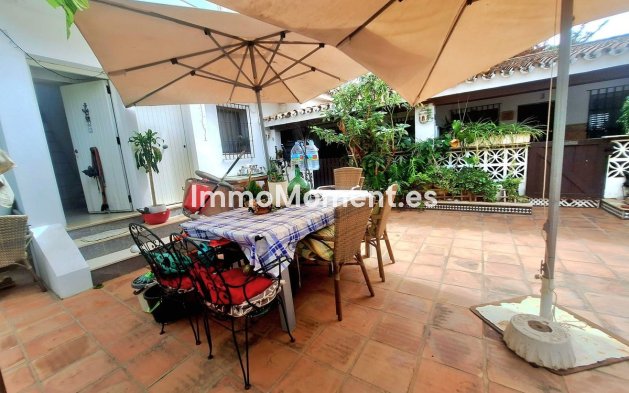 Resale - Detached villa - Marbella - Costabella