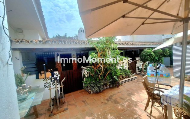 Resale - Detached villa - Marbella - Costabella