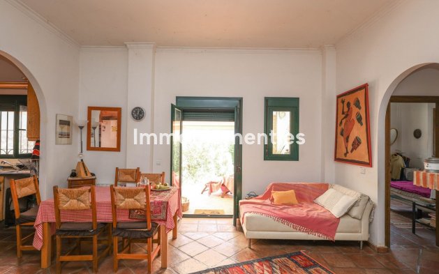 Resale - Detached villa - Inland  - Monda
