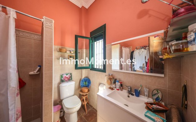Resale - Detached villa - Inland  - Monda