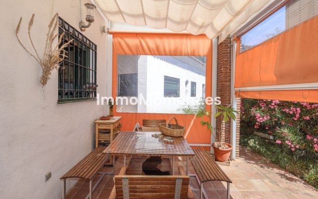 Resale - Detached villa - Inland  - Monda