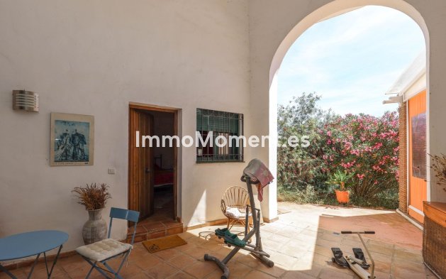 Resale - Detached villa - Inland  - Monda