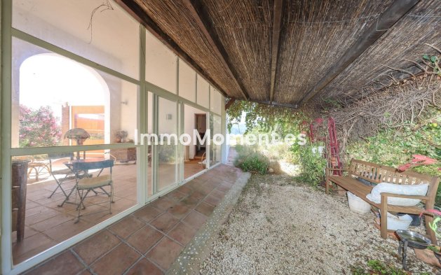 Resale - Detached villa - Inland  - Monda