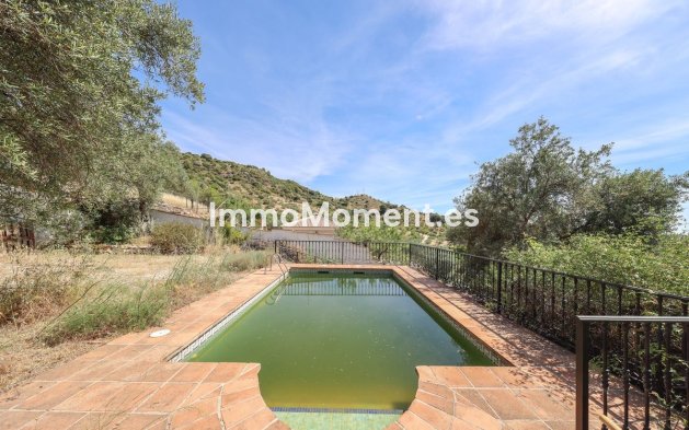 Resale - Detached villa - Inland  - Monda