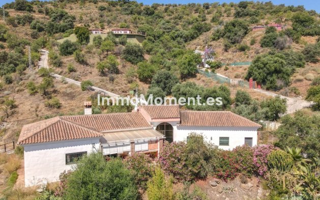 Resale - Detached villa - Inland  - Monda