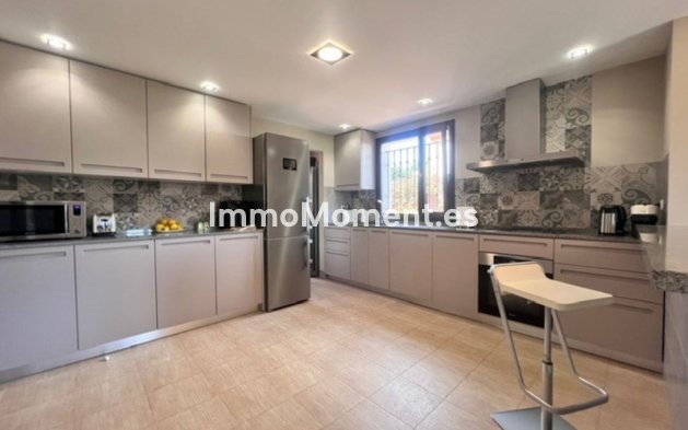 Resale - Detached villa - Marbella - Guadalmina Alta