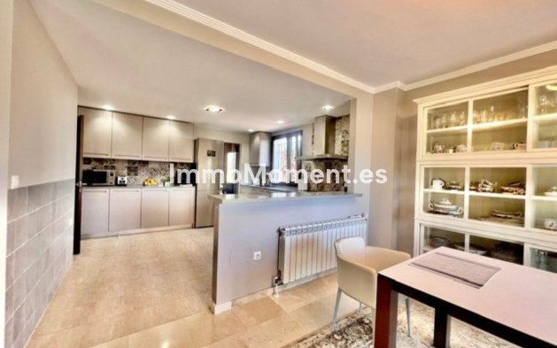 Resale - Detached villa - Marbella - Guadalmina Alta