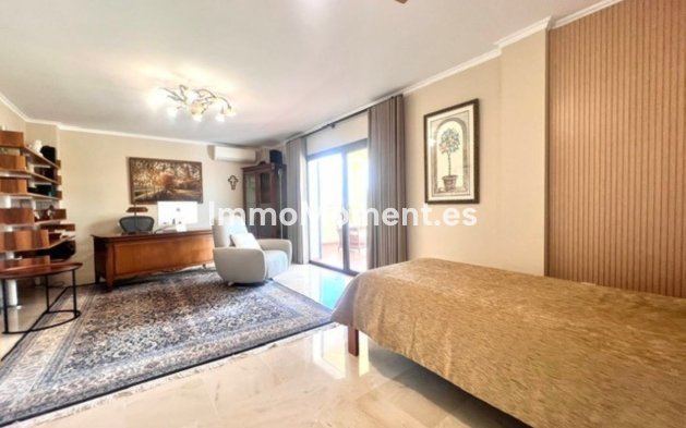 Resale - Detached villa - Marbella - Guadalmina Alta