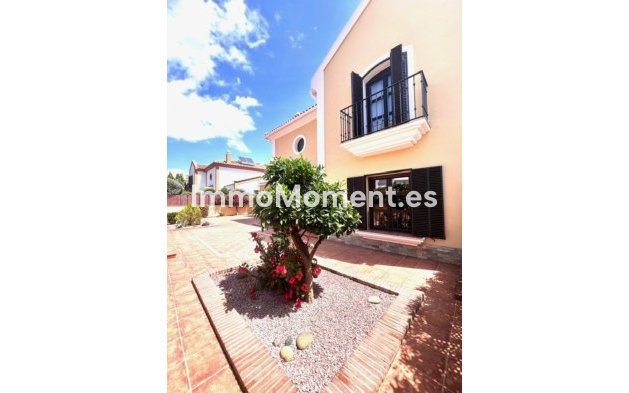 Resale - Detached villa - Marbella - Guadalmina Alta