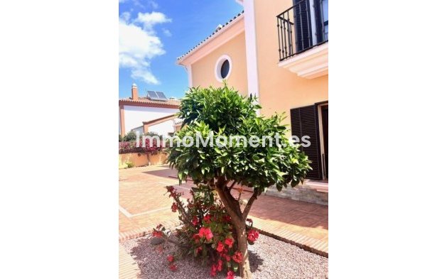 Resale - Detached villa - Marbella - Guadalmina Alta