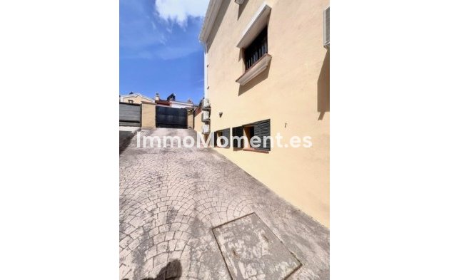 Resale - Detached villa - Marbella - Guadalmina Alta